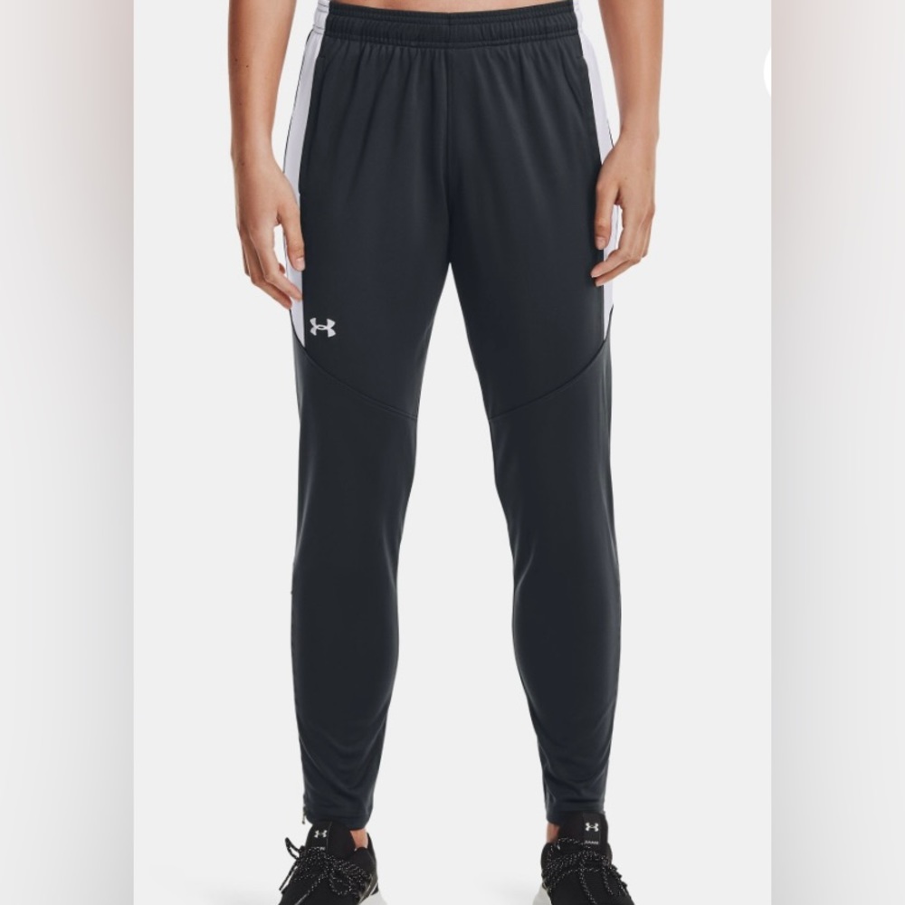 NEW Under Armour knit athletic pants